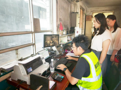 陜煤運銷集團秦嶺數字公司開展“送清涼”活動 助力勞動保護用品推廣